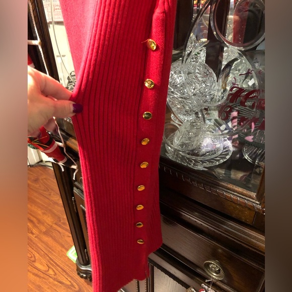 Red Ribbed Dress with gold Button Detail - Picture 5 of 14